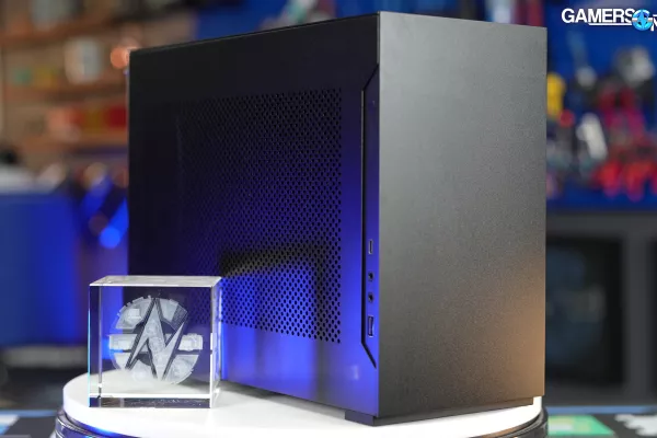 Lian Li DAN A4-H2O with GN Cube.